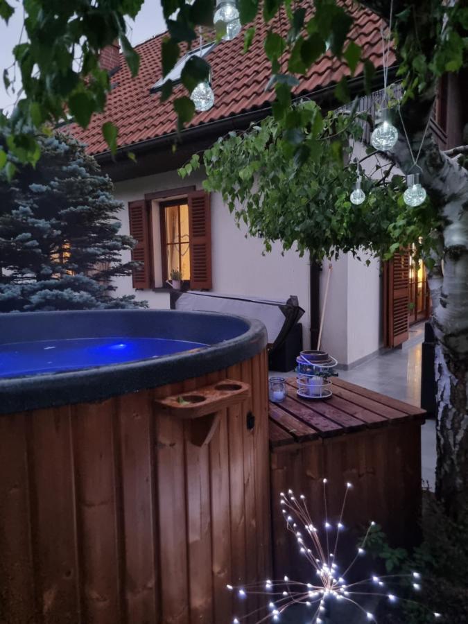 Вилла Naszjestwasz Gorki Male  Экстерьер фото